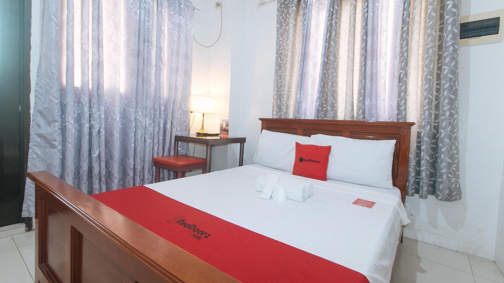 Reddoorz Near Lrt 2 Antipolo Station Hotel Bagian luar foto