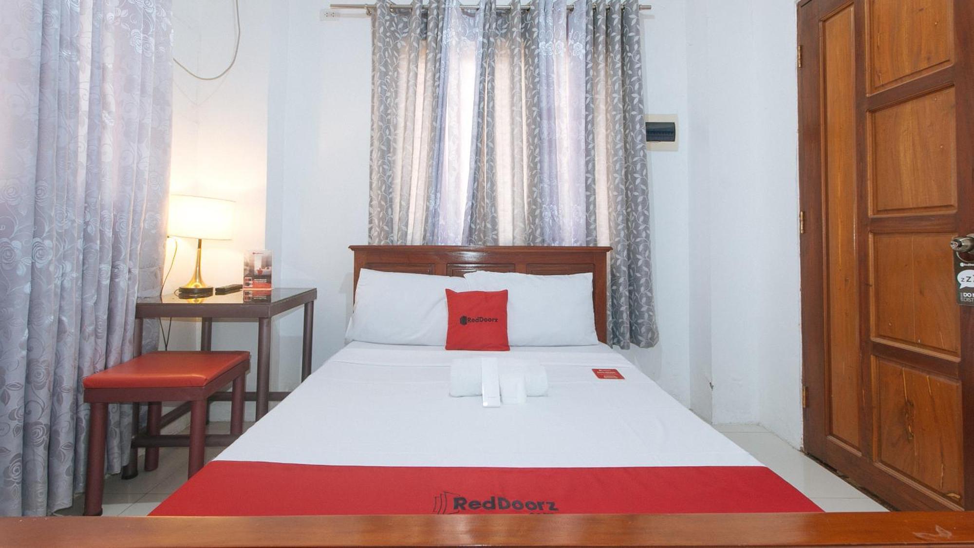 Reddoorz Near Lrt 2 Antipolo Station Hotel Bagian luar foto